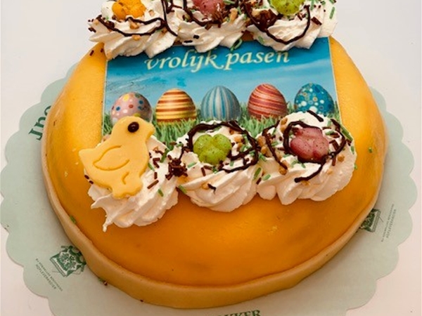 Vrolijk Pasen chipolata taartje